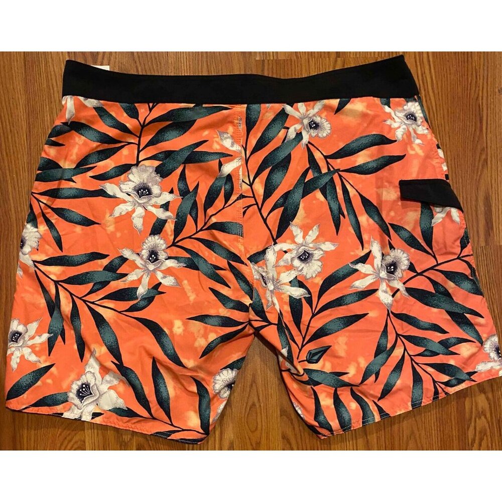 Volcom Tropical Hideout Mod-Tech Swim Trunks Mens… - image 2